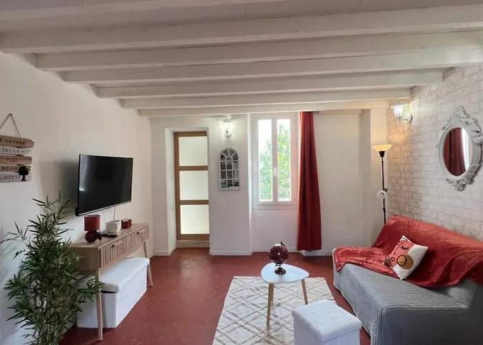 Magnifique Duplexe Calme Et Climatise, A 2 Pas D\'Intra Muros