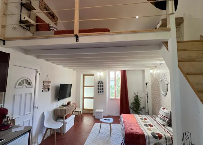 Magnifique Duplexe Calme Et Climatise, A 2 Pas D\'Intra Muros