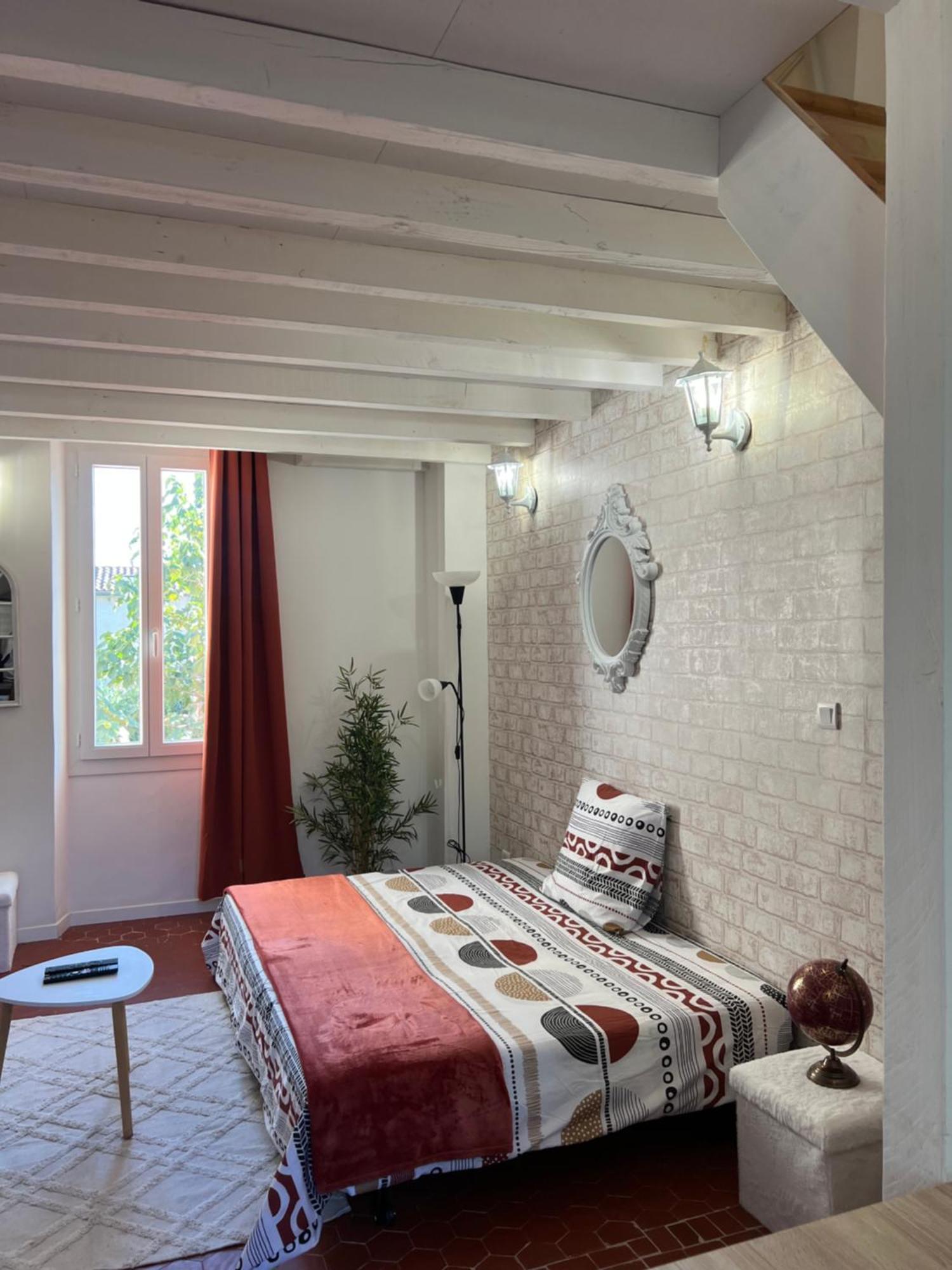 Apartment Magnifique Duplexe Calme Et Climatise, A 2 Pas D'intra Muros *