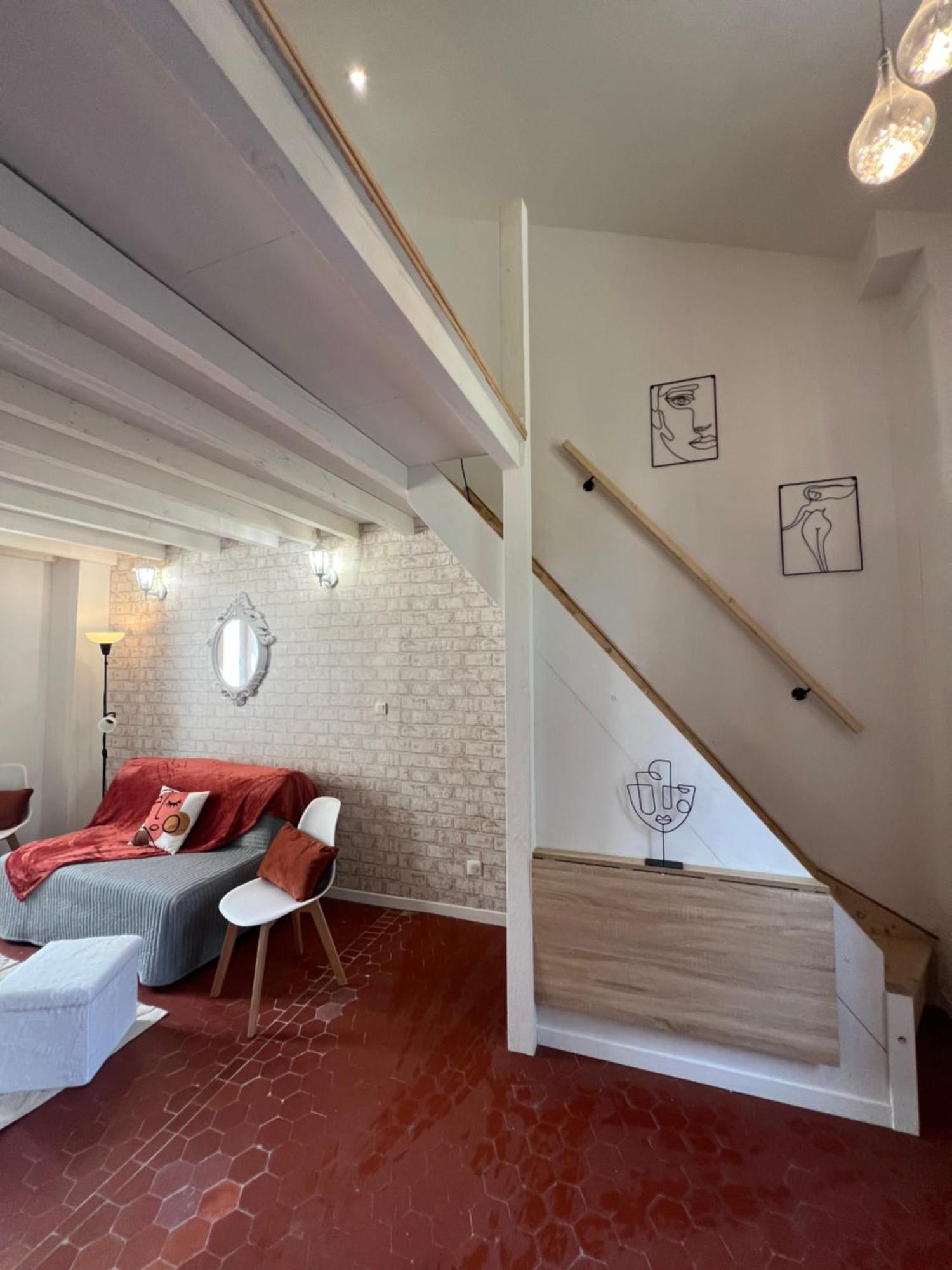 Magnifique Duplexe Calme Et Climatise, A 2 Pas D'intra Muros Apartment